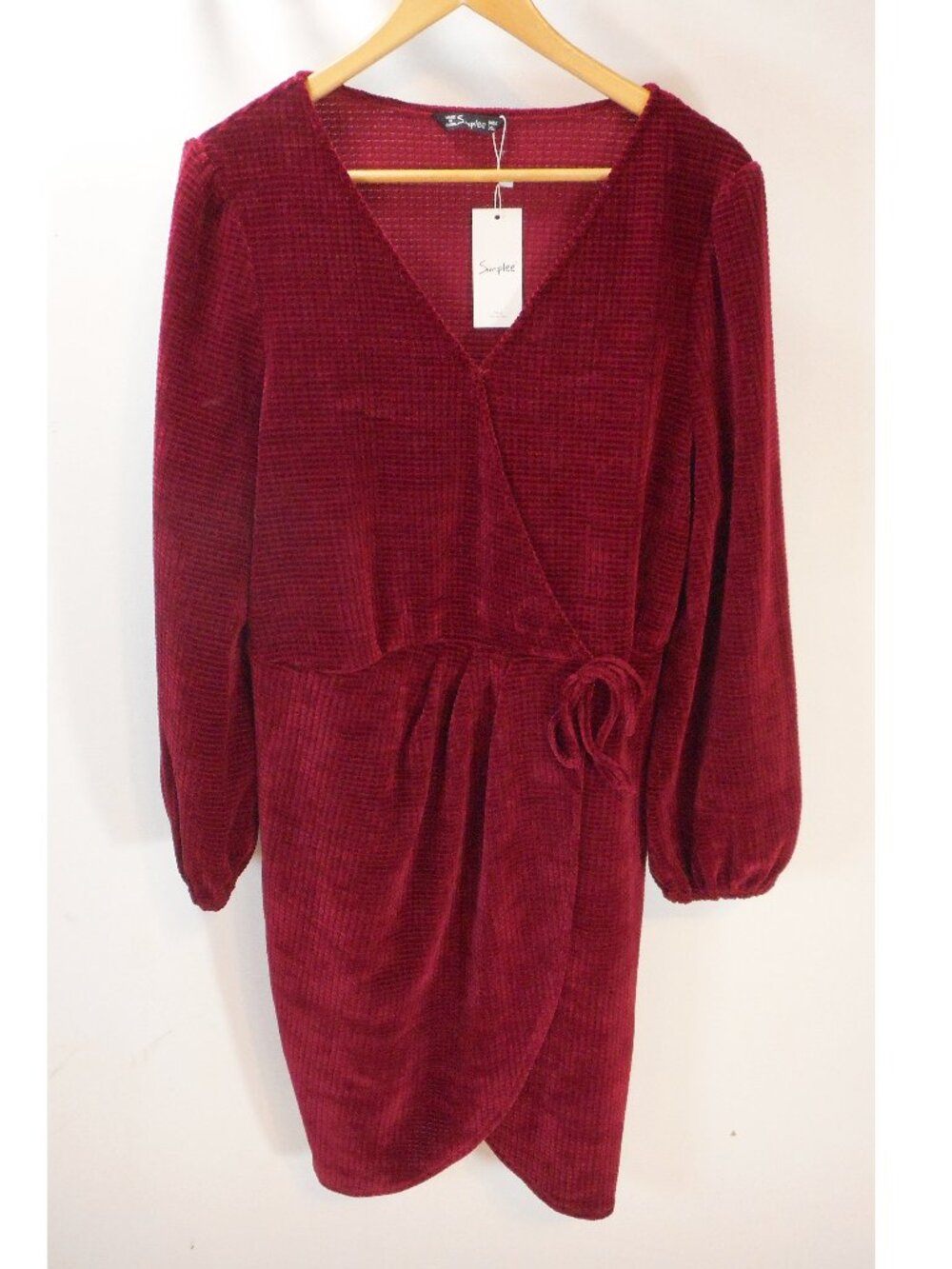 NWT Simplee Women’s size XL Faux Wrap Dress Burgundy Textured Balloon Sleeve Tie